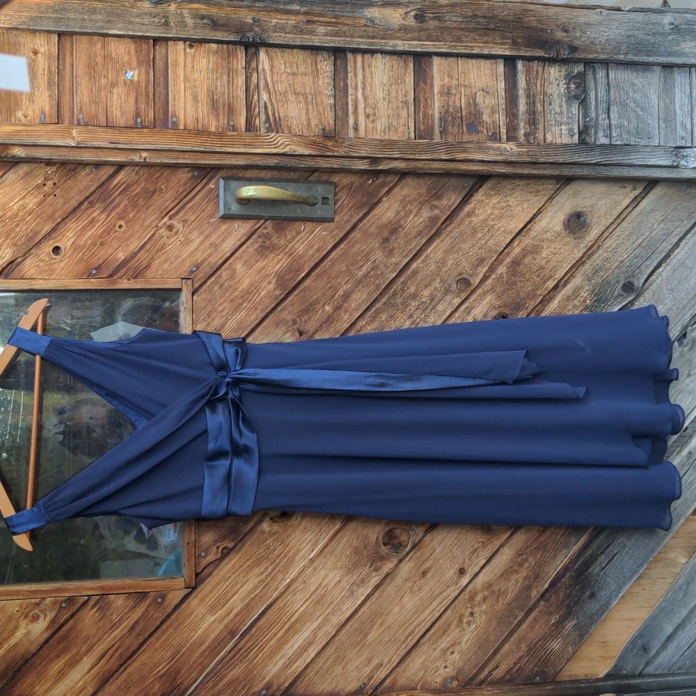 Evan Picone dress navy formal gown, with v neck at front & back 14